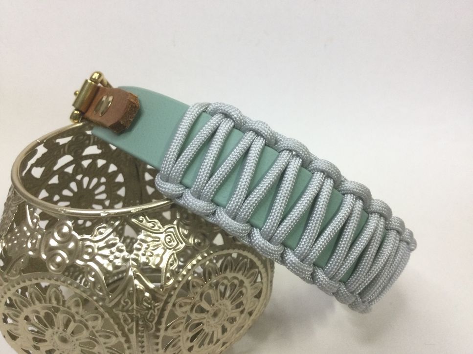 Halsband Lace mit Paracord, Sagegrün/Grau, HU 40-42 cm